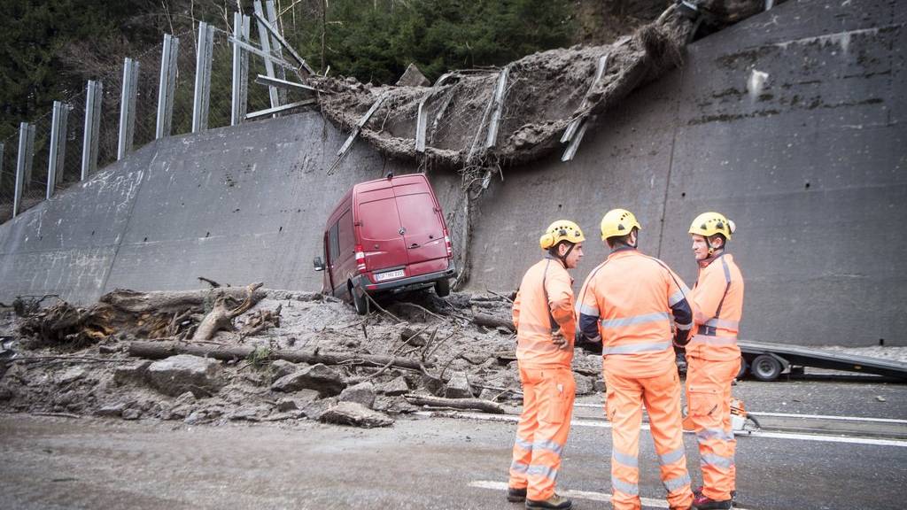 Verschüttete Autobahn A2, aufgenommen am Dienstag, 23. Januar 2018. (Archiv)