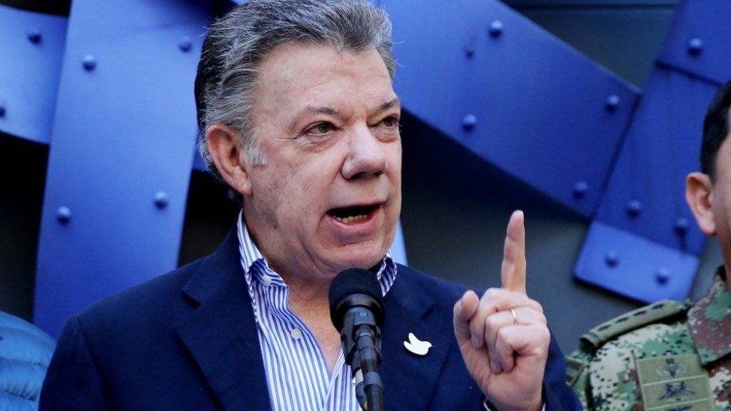 Kolumbiens Regierungspräsident Juan Manuel Santos und die ELN-Guerilla haben angesichts des Papst-Besuchs Mitte dieser Woche eine Waffenruhe vereinbart.