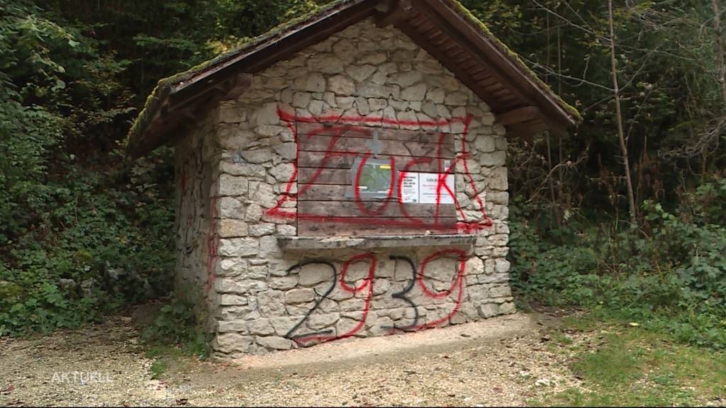 Teufelsschlucht: 1’000-Franken-Kopfgeld auf Kiosk-Vandalen ausgesetzt