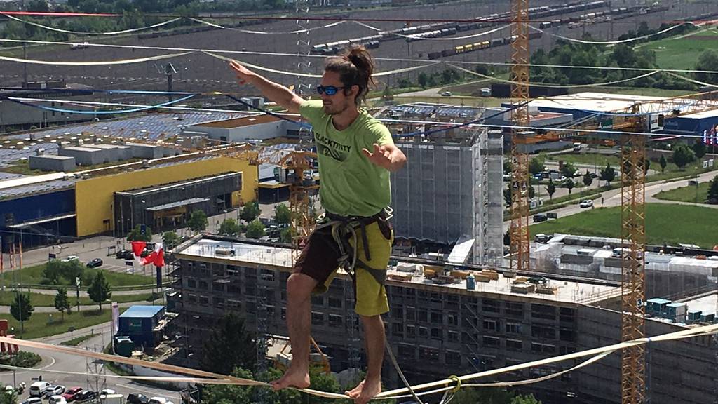 Highlines: Das Spektakel über den Dächern von Spreitenbach