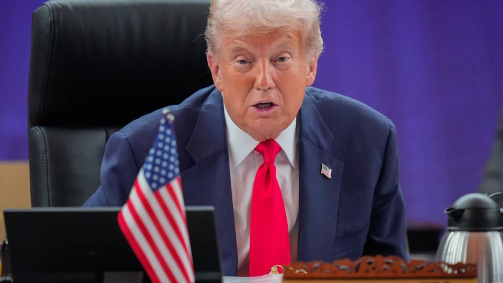 US-Präsident Donald Trump spricht während des ASEAN-USA-Gipfels. Foto: Vincent Thian/AP POOL/AP/dpa