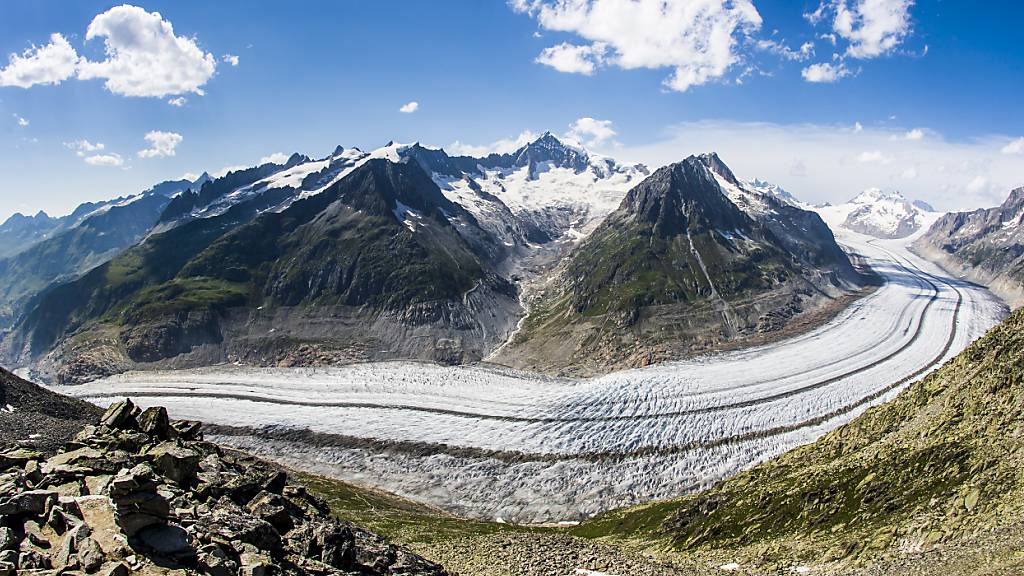 Blick vom Eggishorn auf den Aletschgletscher. (Archivbild)