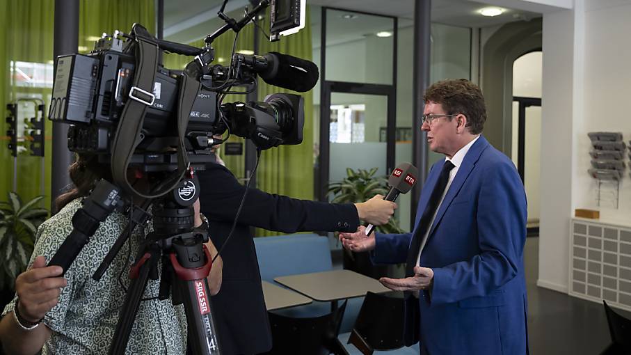 Will die Radio- und Fernsehgebühren auf 300 Franken senken: Bundesrat Albert Rösti im Interview mit Radiotelevisione Svizzera (RSI).