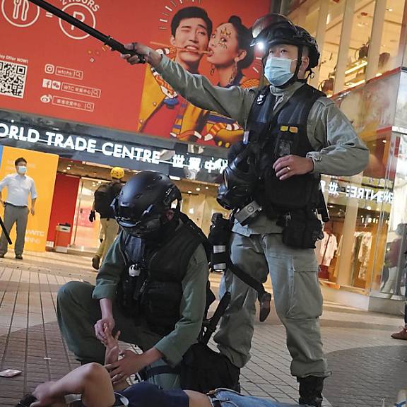 Kritik an Chinas Sicherheitsgesetz für Hongkong: Sanktionen gefordert