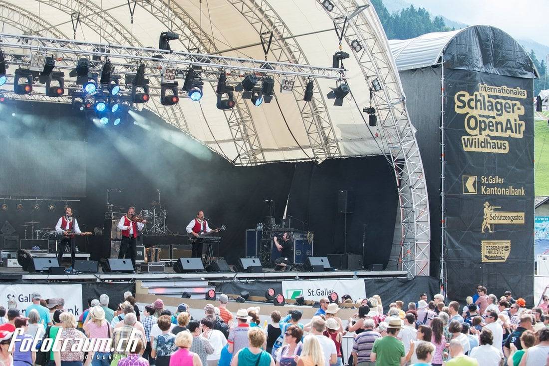 Schlagerfreunde treffen sich dieses Wochenende in Wildhaus. (Bild: openairwildhaus.ch/fototraum)