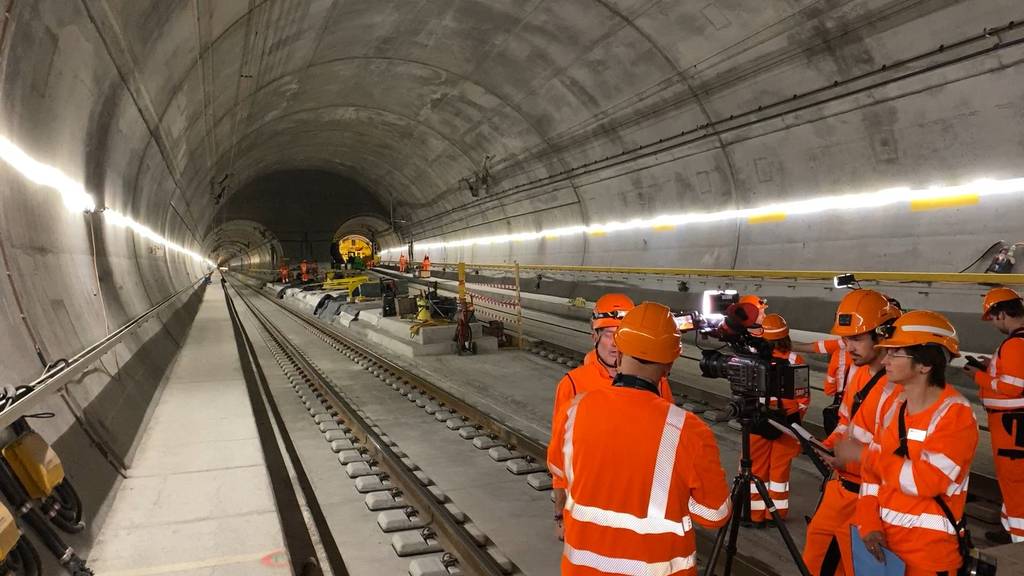 Seit heute rollen wieder erste Züge durch Gotthard-Basistunnel