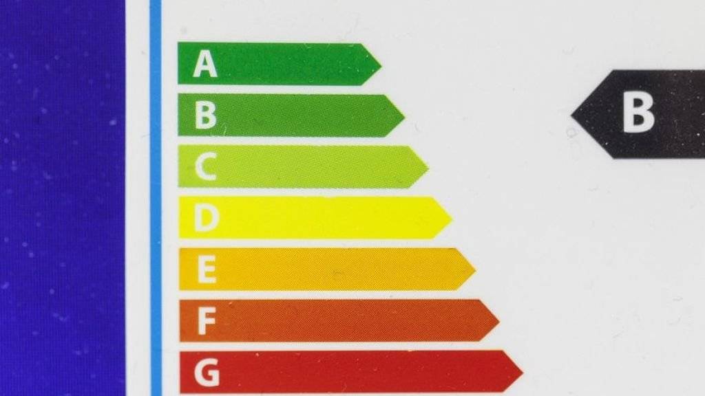 Ein höherer Strompreis kann dazu führen, dass die Haushalte mehr Energie sparen. Doch dafür muss der Effekt klar ersichtlich sein. (Archivbild)