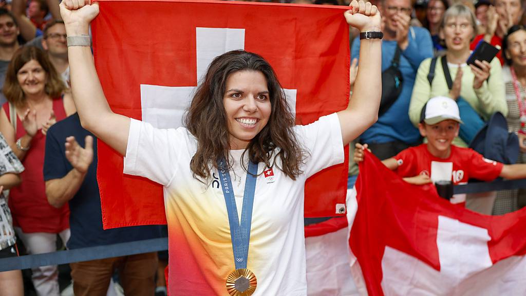 Wegen ihr wird der Aargauer Poliker Alex Hürzeler nach Paris laufen: Chiara Leone, die Olympiasiegerin in der Königsdisziplin des Schiesssports