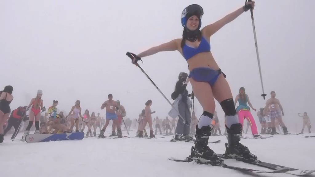 Skifahren im Bikini: Diese Russen kennen nichts