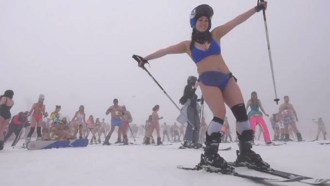 Skifahren im Bikini: Diese Russen kennen nichts