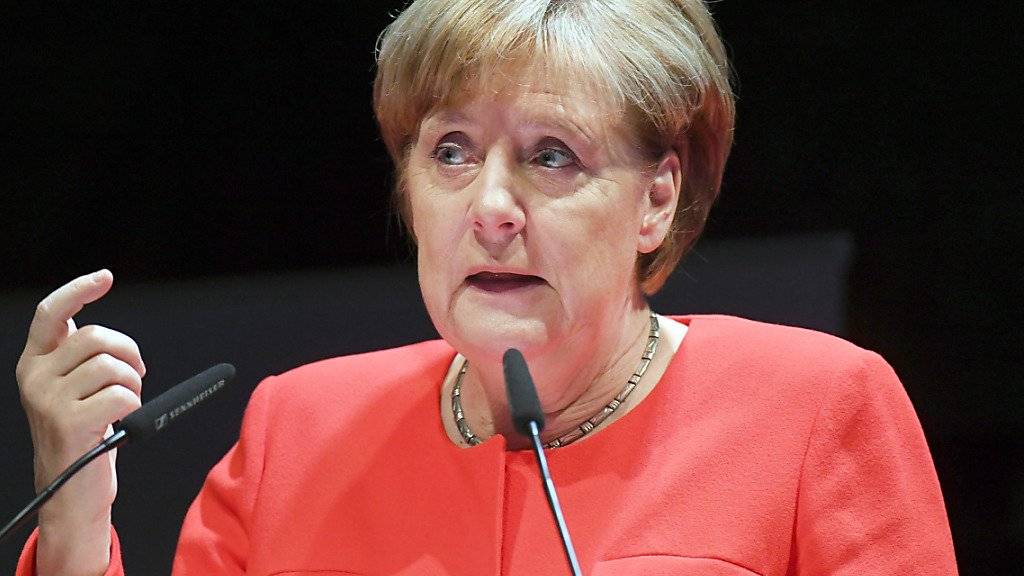Hat sich Zeit gelassen mit ihrer Reaktion auf die Festnahmen von Menschenrechtlern in der Türkei: Kanzlerin Angela Merkel. Aber jetzt ist ein Deutscher betroffen.