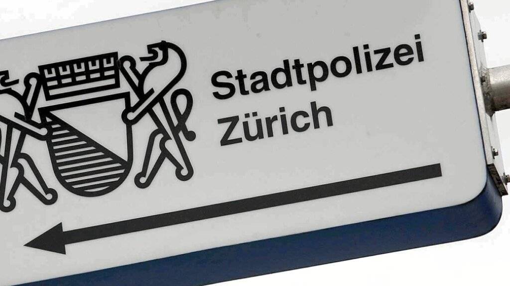 Die Stadtpolizei Zürich musste wegen Eishockey-Fans Gummischrot einsetzen. (Archivbild)