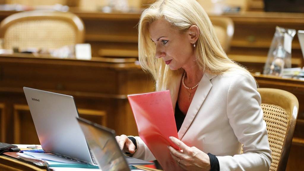 Die «stummste Politikerin des Parlaments»: Seit sie 2015 ihre Rolle als Nationalrätin im Parlament übernommen hat, ist sie noch nie hinter das Rednerpult gestanden. (Archivbild)