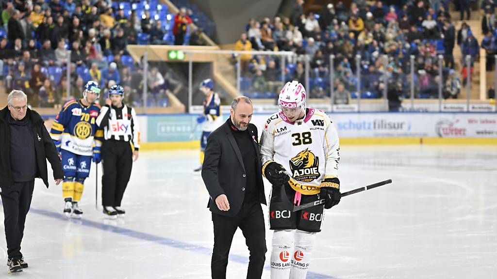 Schöne Rückkehr von Ajoie-Coach Christian Wohlwend nach Davos: Das Schlusslicht gewann bei Wohlwends letztem Arbeitgeber überraschend 2:1