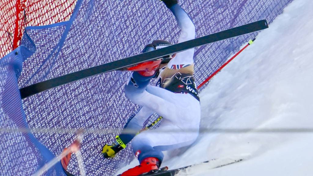 Der Anfang seiner Leidenszeit: In Wengen flog Aleksander Kilde am 13. Januar dieses Jahres heftig in die Netze und verletzte sich schwer an Schulter und Bein