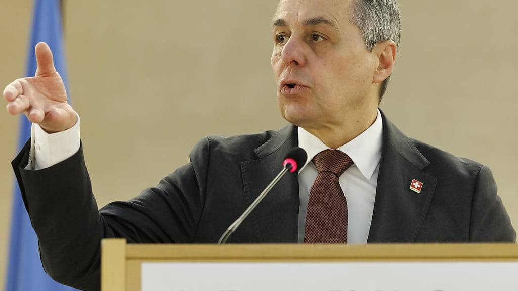 Der Schweizer Aussenminister rief in Genf auch zu fairen Wahlen weltweit auf. Ignazio Cassis am Montag vor dem Uno-Menschenrechtsrat.