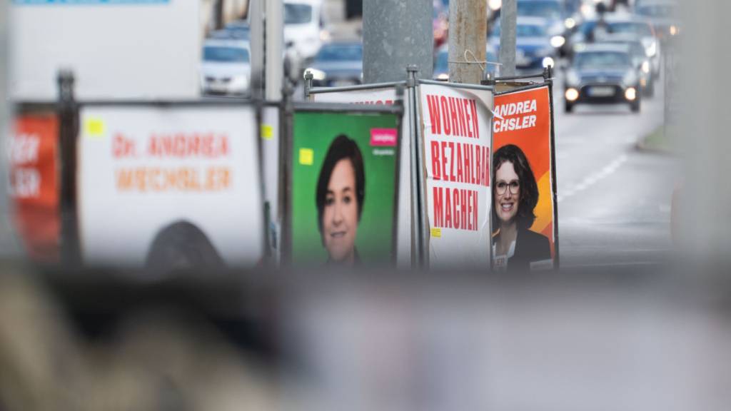 Die Wahlprogramme der Parteien zur Bundestagswahl sind sehr umfangreich, allerdings werden sie, laut einer Stuttgarter Studie, auch immer unverständlicher. 
