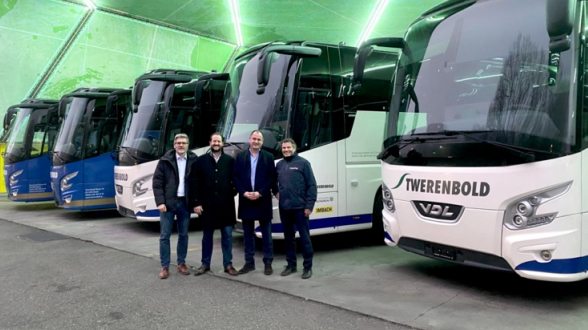 Die ersten sieben neue Reisebusse sind in Baden angekommen