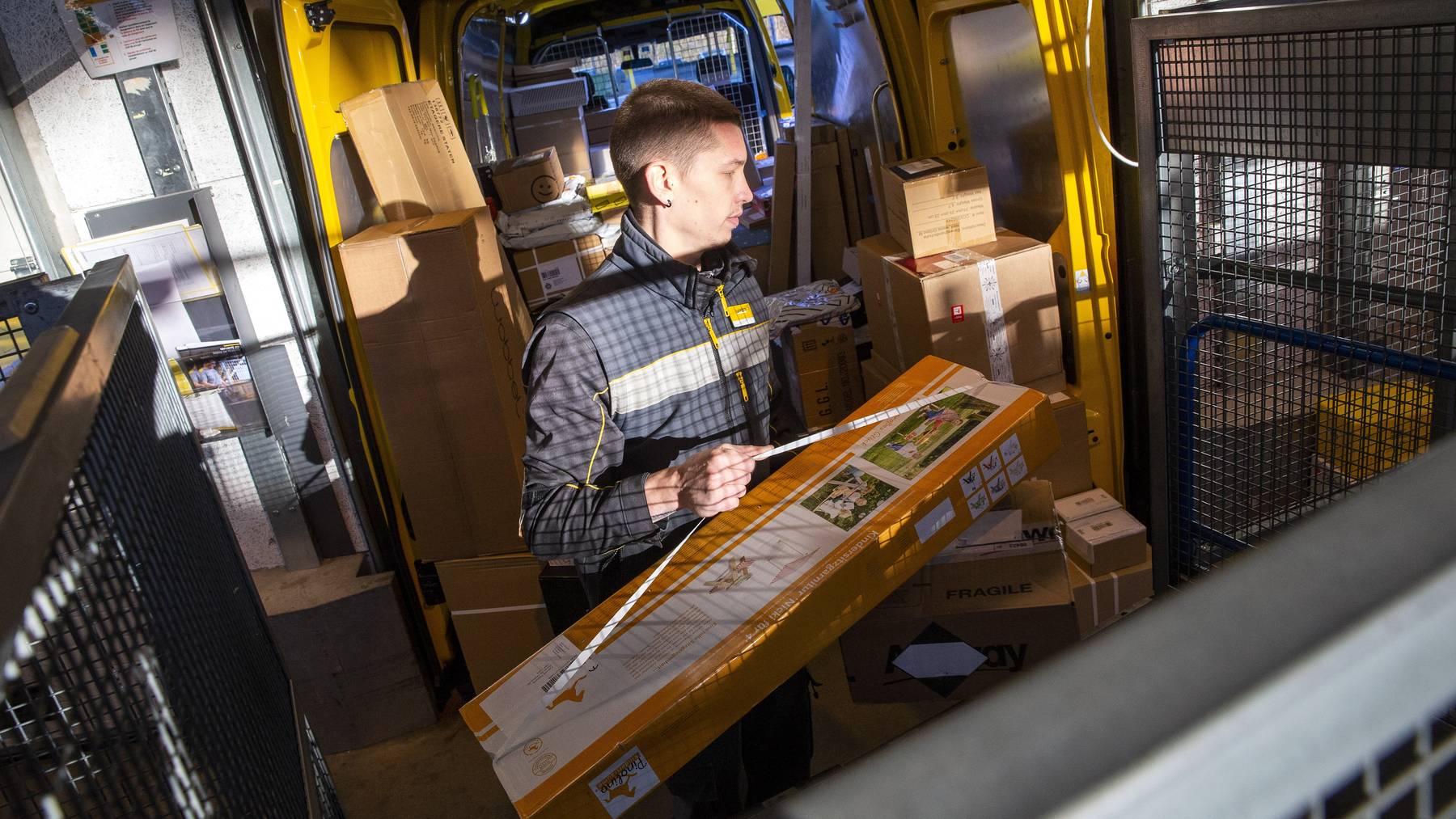 Mit dem neuen Gesamtarbeitsvertrag schafft die Post AG modernere Anstellungsbedingungen für ihre Mitarbeiter.