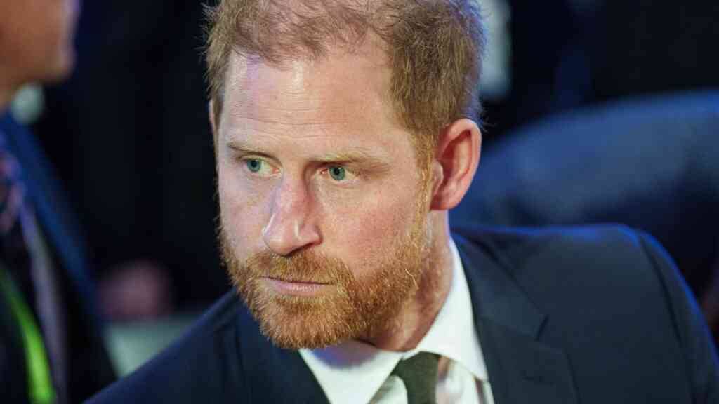 ARCHIV - Der britische Prinz Harry. Foto: Evgeniy Maloletka/AP/dpa/Archivbild