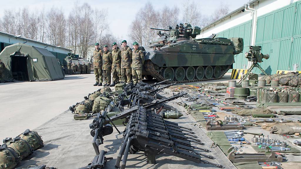 Kommission will Lieferung von Schweizer Waffen in die Ukraine ermöglichen