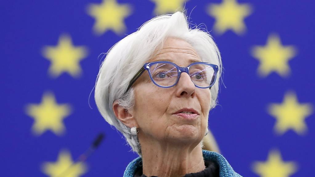 Die hohen Inflationsraten in Europa bereiten der EZB-Präsidentin Christine Lagarde Sorgen. Die Europäische Zentralbank will dennoch nur schrittweise die Geldpolitik straffen. (Archivbild)