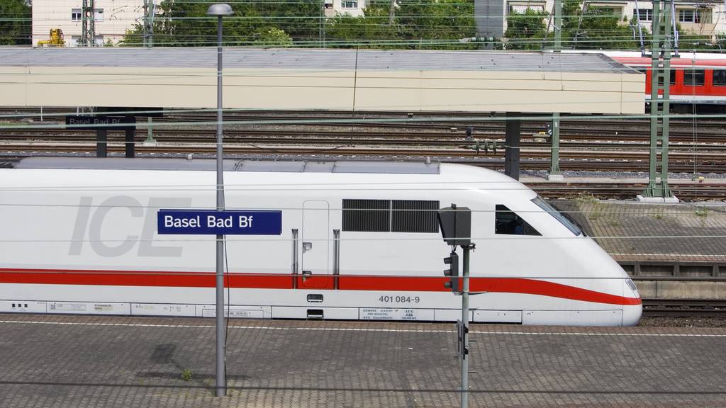 Basel Badischer Bahnhof Deutsche Bahn Zug