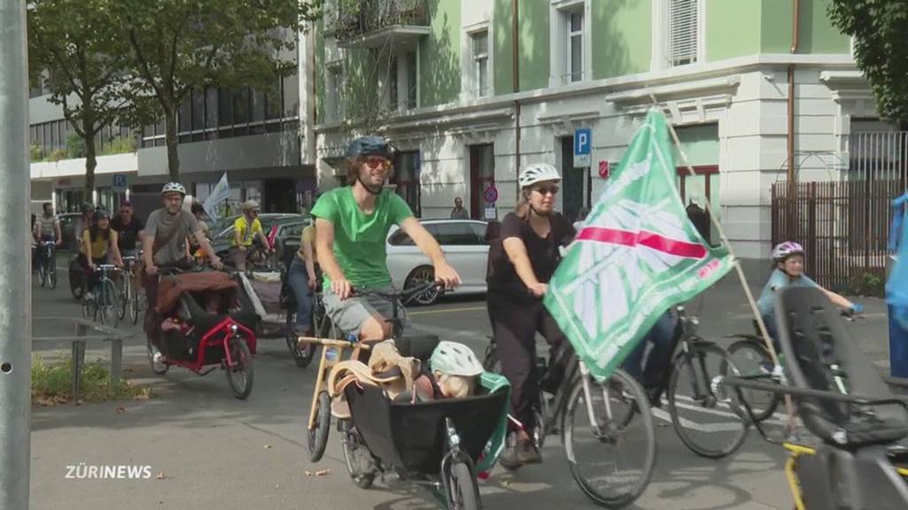 Velos und Bäume statt Autos und Asphalt in Zürich