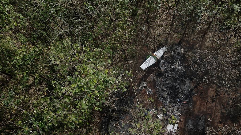 Nach dem Absturz eines Kleinflugzeuges in Costa Rica, bei dem ein Schweizer am Steuer sass, sind zwei Leichen entdeckt worden. (Archivbild)