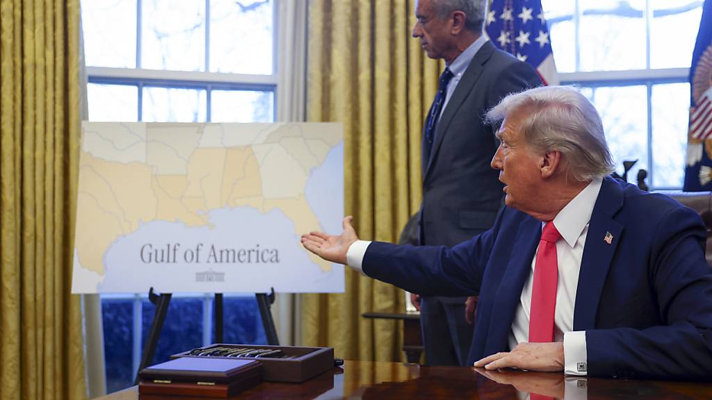 ARCHIV - US-Präsident Donald Trump im Oval Office des Weißen Hauses. Foto: Uncredited/Pool/dpa/Archivbild