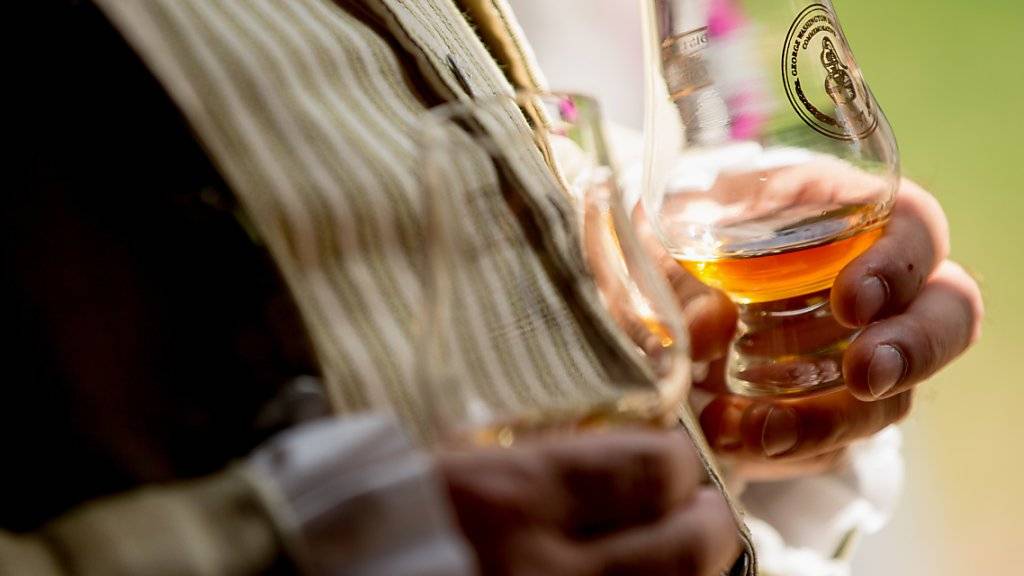 Darf ein deutscher Whisky das Wort «Glen» im Namen haben? Darüber streiten sich der schottische Whisky-Verband und eine deutsche Brennerei. (Symbolbild)