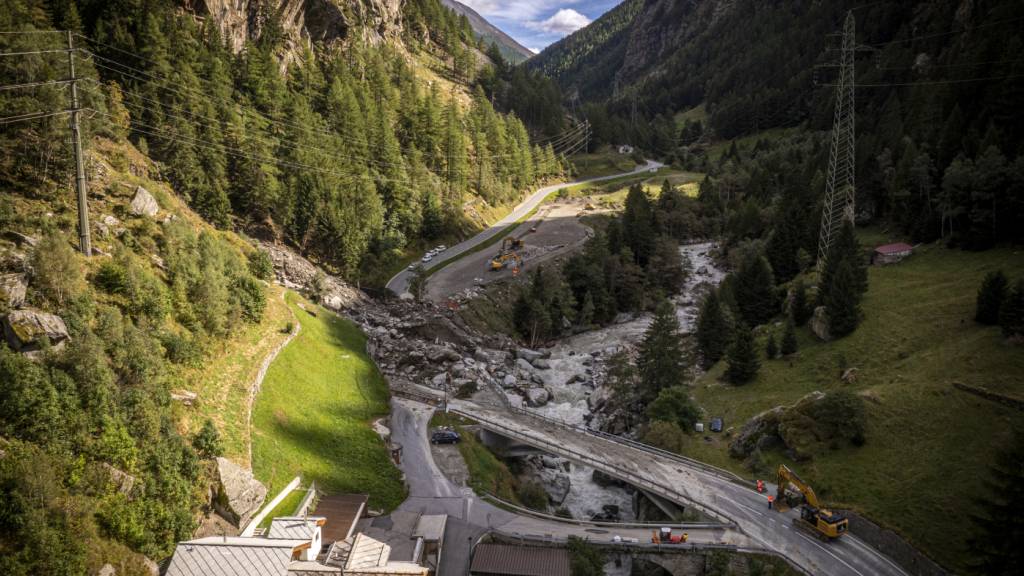 Die Rückkehrmöglichkeit für die Bewohner des Weilers Eisten sowie weiterer Alpen besteht bis zum Wintereinbruch oder spätestens bis zum 30. November. (Archivbild)