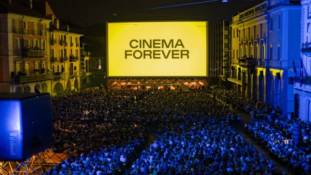Auf der Piazza Grande schlägt das Herz des Locarno Film Festivals. Während der elf Festivaltage wird der Platz zum grössten Freiluftkino Europas. (Archivbild)