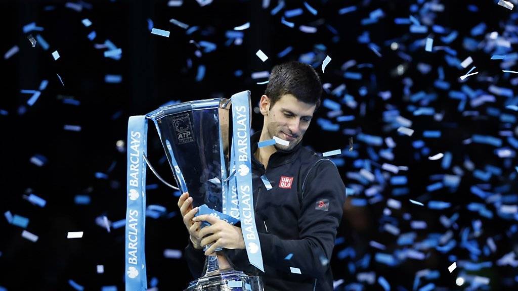 Titelverteidiger Novak Djokovic bei der letztjährigen Siegerehrung in London