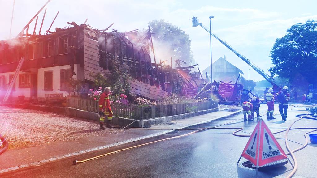 Die meisten Schweine konnten gerettet werden: Grosse Betroffenheit nach Bauernhofbrand in Alchenstorf