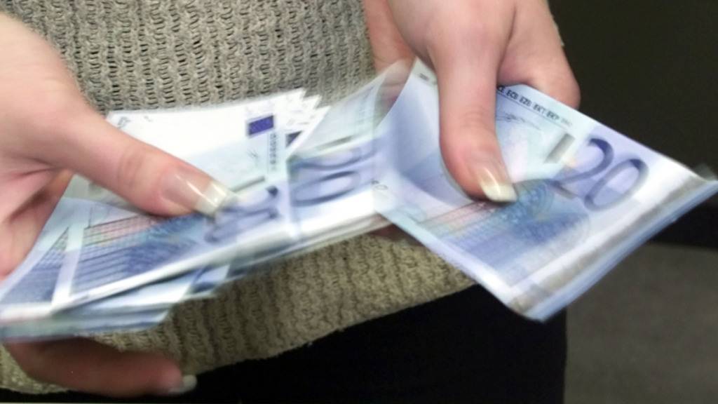 Tiefer Umweltfussabdruck: Die Nutzung von Euro-Banknoten schaden der Umwelt vergleichsweise wenig. (Archivbild)