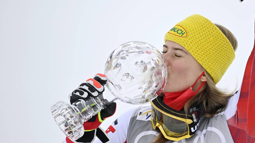 Liensberger gewinnt Slalom und kleine Kristallkugel – Gisin auf Podest
