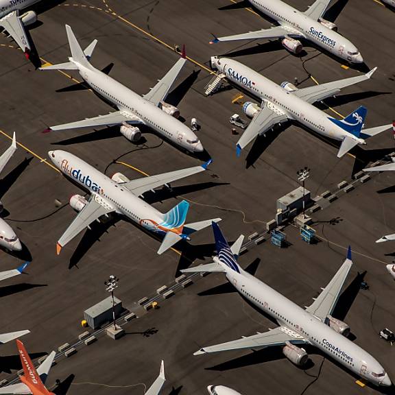Ehemaliger Boeing-Testpilot wegen 737-MAX-Abstürzen beschuldigt 
