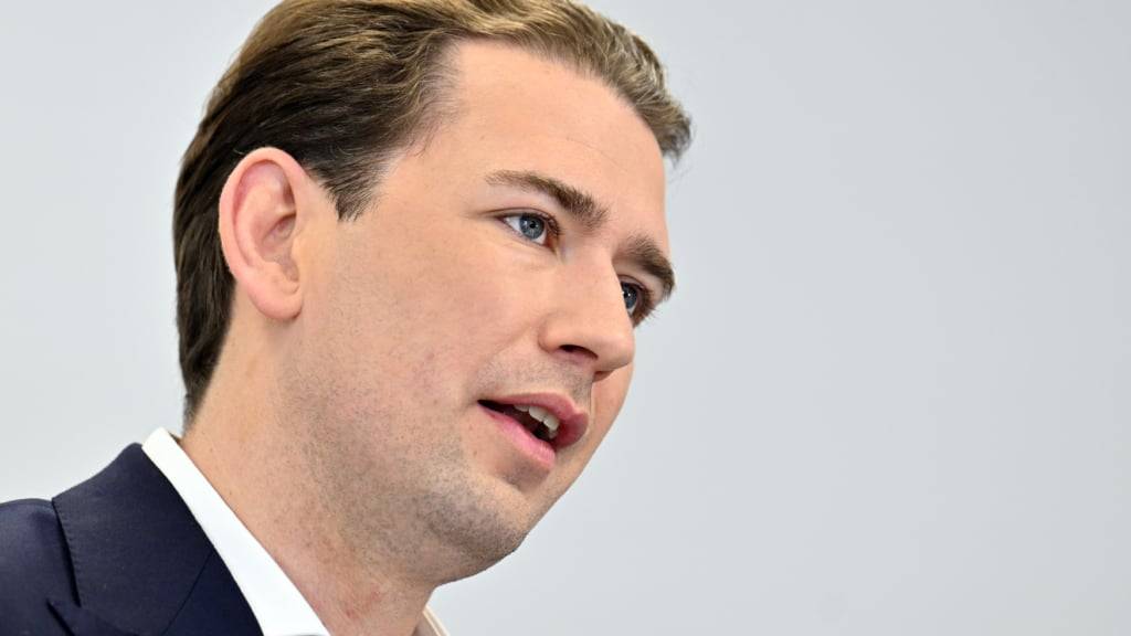 Der ehemalige österreichische Bundeskanzler Sebastian Kurz (ÖVP) gibt eine Stellungnahme nach seinem Freispruch ab. Das Oberlandesgericht Wien hatte Kurz vom Vorwurf der Falschaussage in der Ibiza-Affäre freigesprochen. Damit wurde ein vorheriges Urteil über acht Monate auf Bewährung aufgehoben. Foto: Hans Klaus Techt/APA/dpa