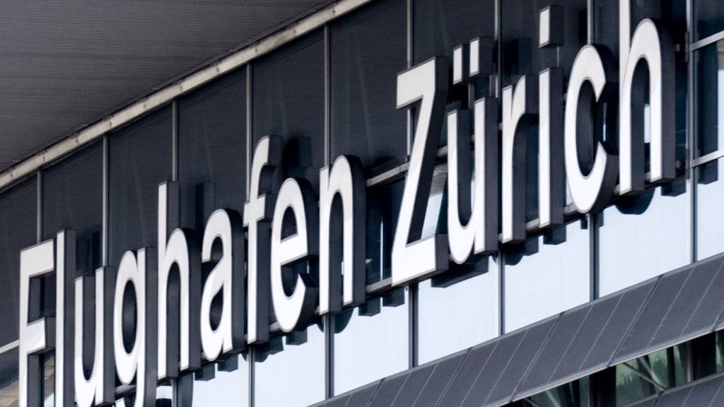 Mitarbeitende des Bodenabfertigers Airline Assistance Switzerland (AAS) am Flughafen Zürich streikten am Freitagnachmittag. (Symbolbild)