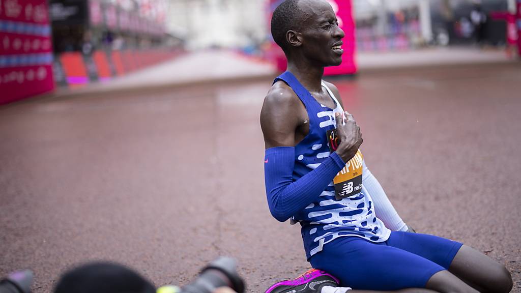 Kelvin Kiptum hatte vor gut vier Monaten den Chicago-Marathon in der Weltrekord-Zeit von 2:00:35 Stunden gewonnen. (Archivbild)