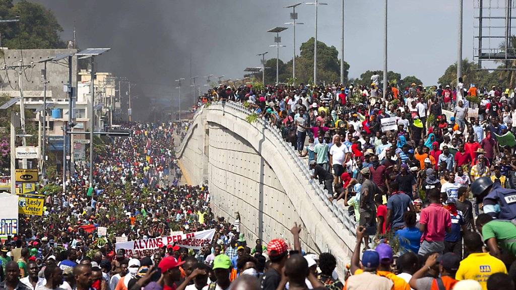 Die Proteste gegen die Regierung in Haiti halten an. Die Protestierenden fordern den Rücktritt von Präsident Jovenel Moise. (Archivbild)