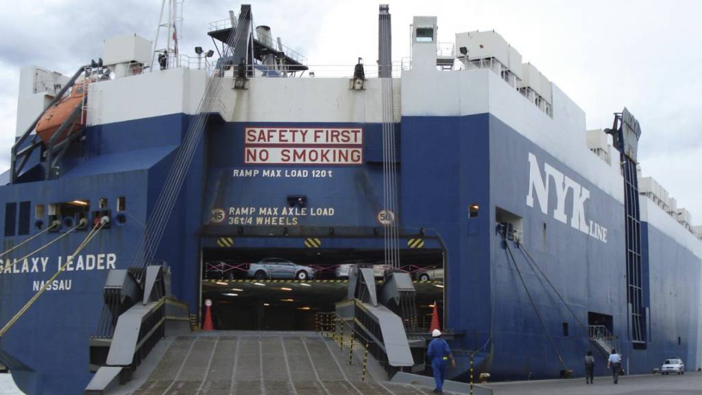 Die vom Iran unterstützten Huthi-Rebellen haben vor der Küste des Jemens ein Frachtschiff entführt und mehrere Geiseln genommen. Foto: Kristijan Bracun/AP/dpa - ACHTUNG: Nur zur redaktionellen Verwendung und nur mit vollständiger Nennung des vorstehenden Credits bis zum (04.12.2023)