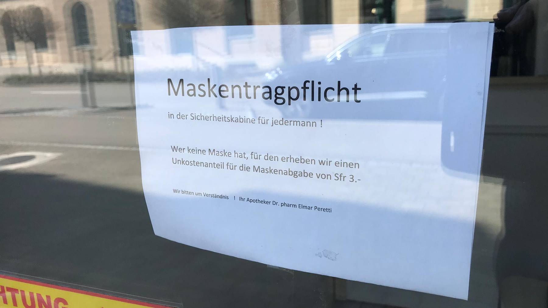Maskentragepflicht bei der Schlüssel Apotheke in Rheineck