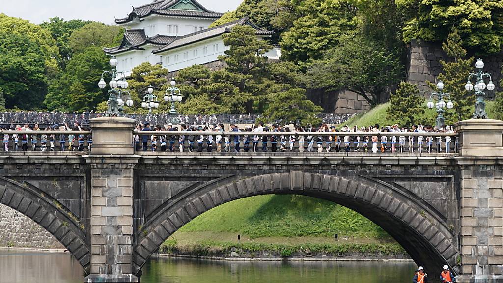 Einige Gärten des japanischen Kaiserpalastes in Tokio dürfen wieder von der Öffentlichkeit besucht werden, nachdem sie aufgrund der Coronavirus-Ausbreitung geschlossen worden waren. (Archivbild)