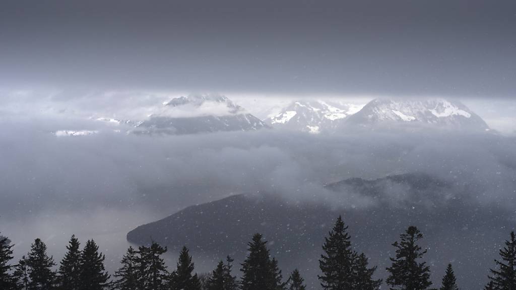 Auch im vergangenen Jahr waren die Ozon-Werte in der Schweiz vielerorts zu hoch. (Symbolbild)
