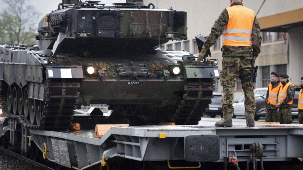 Der Soldat wurde im WK in Österreich von einem Panzer angefahren.