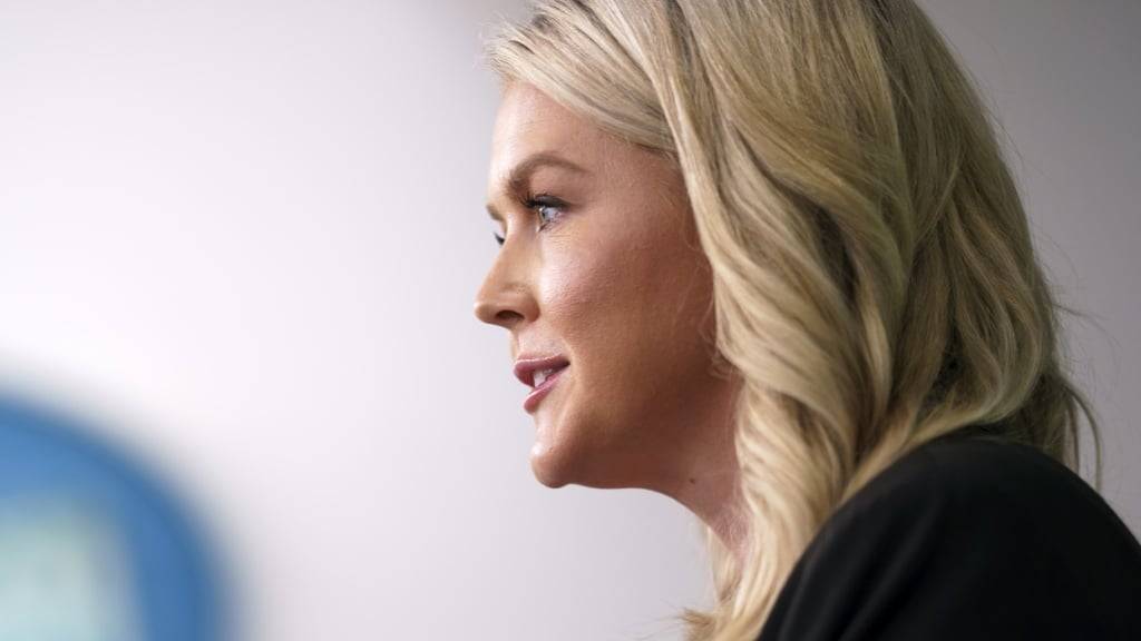 Trumps Sprecherin Karoline Leavitt verkündete die Fristverlängerung am Montatabend Schweizer Zeit.