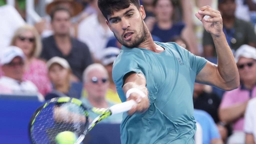 Carlos Alcaraz erreicht zum siebten Mal in Folge den Final