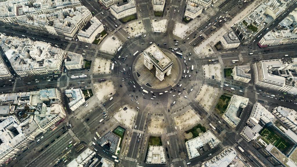 Der Triumphbogen in Paris. 